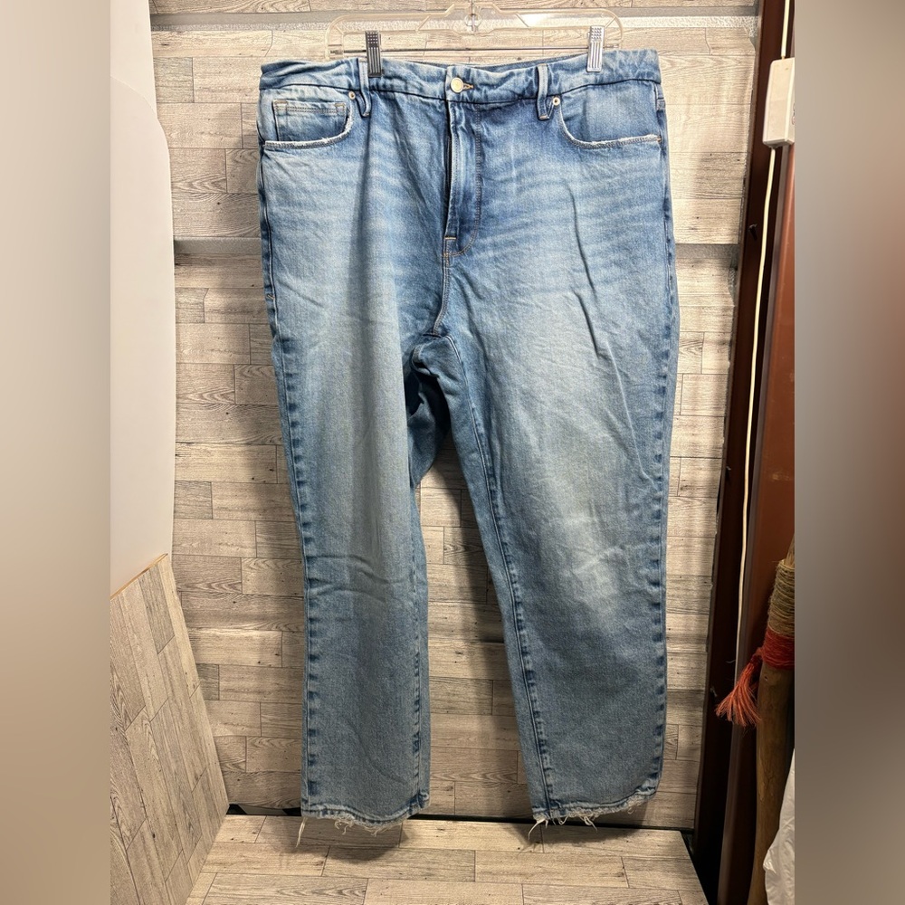 Good American Light Blue Straight Leg Jeans